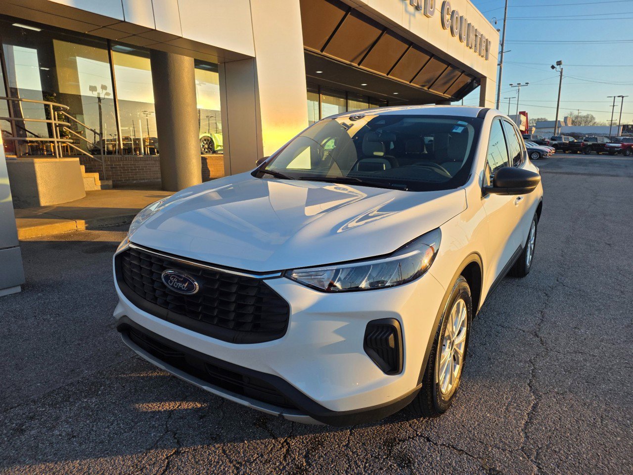 Used 2025 Ford Escape Active image 2