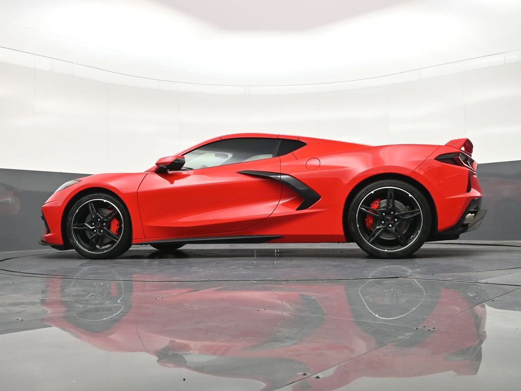 Used 2021 Chevrolet Corvette Stingray Premium Cpe w/ Z51 Performance Package RWD image 23