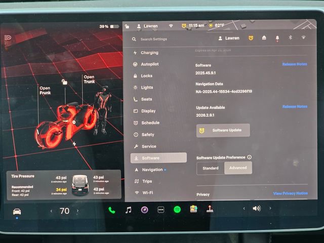 Used 2024 Tesla Model Y Performance image 33