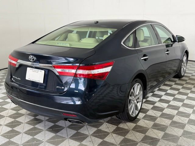 Used 2015 Toyota Avalon XLE Touring FWD image 7