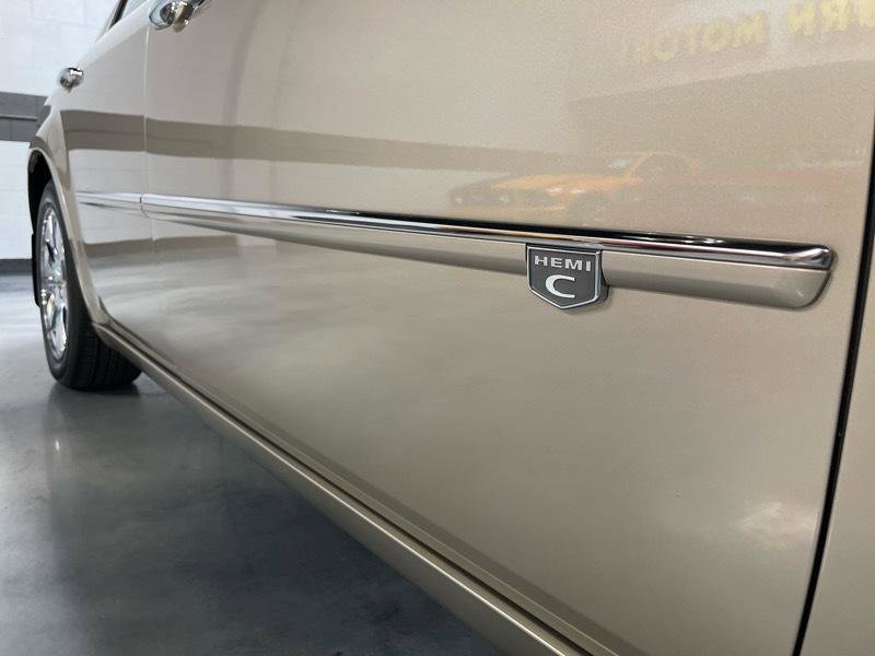 Used 2008 Chrysler 300 C w/ Sound Group II image 21