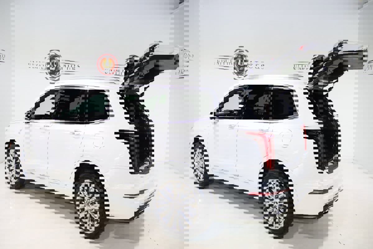 Used 2022 Cadillac XT6 Premium Luxury w/ Technology Package image 25