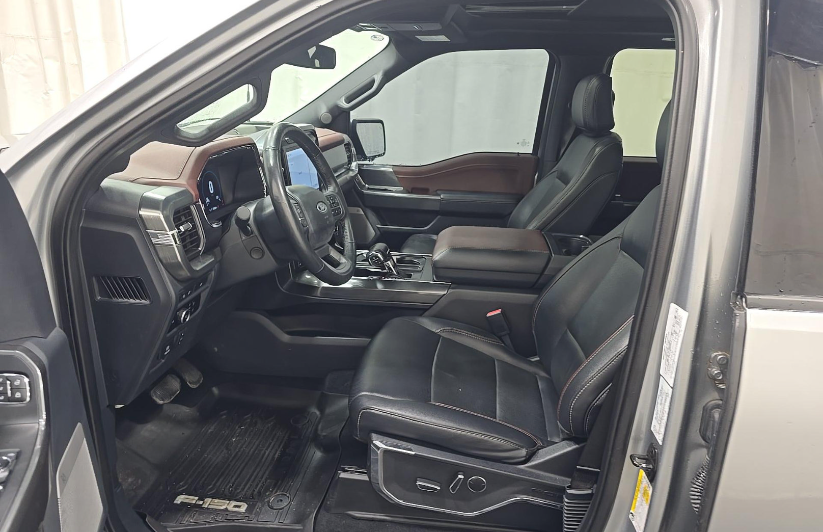 Used 2023 Ford F150 Lariat w/ Equipment Group 502A High AWD/4WD image 7