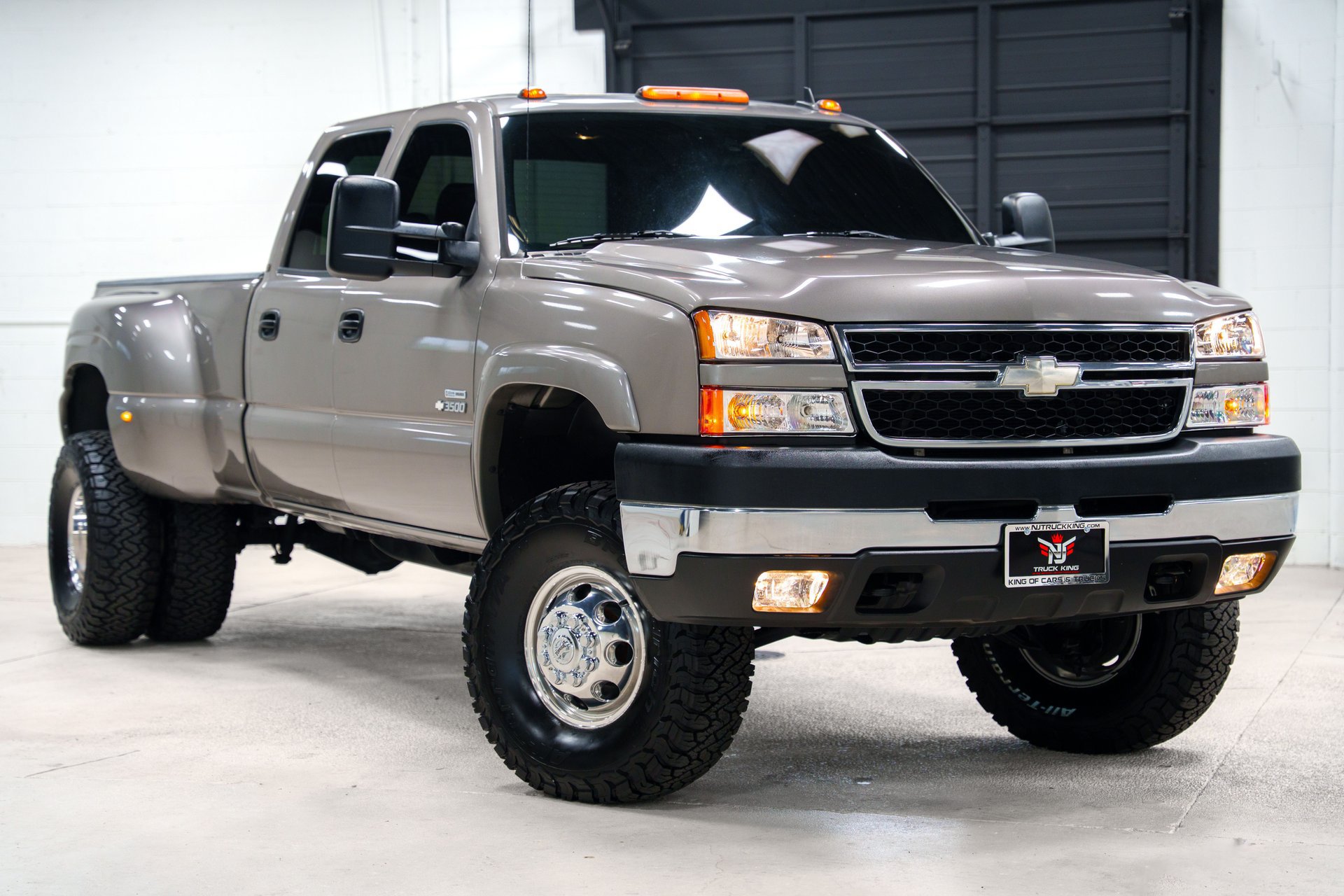 Used 2006 Chevrolet Silverado 3500 LT w/ Heavy-Duty Power Package