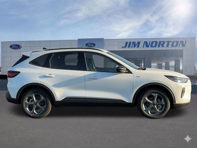 New 2026 Ford Escape ST-Line w/ Cold Weather Package image 3