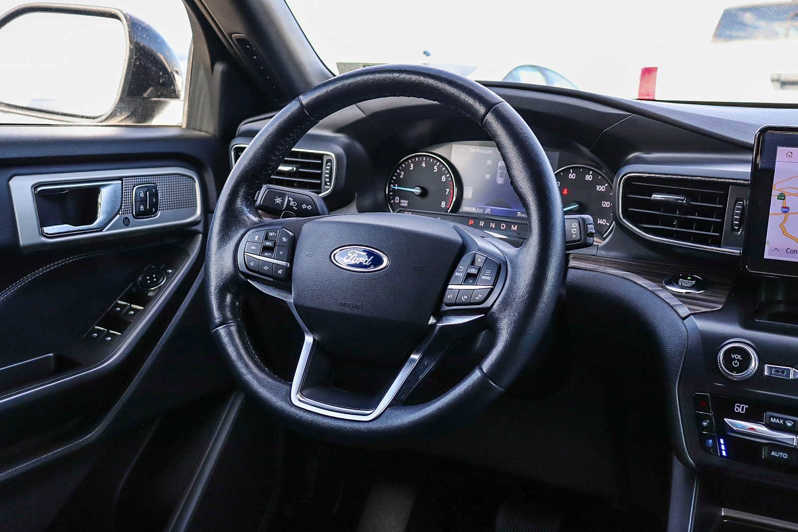 Used 2020 Ford Explorer Limited image 15