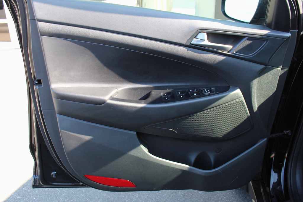Used 2018 Hyundai Tucson Value AWD/4WD image 11