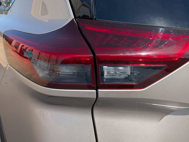Used 2023 Nissan Rogue Platinum w/ Platinum Premium Package FWD image 11