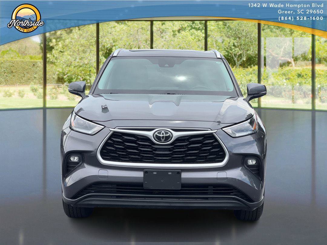 Used 2021 Toyota Highlander XLE AWD/4WD image 21