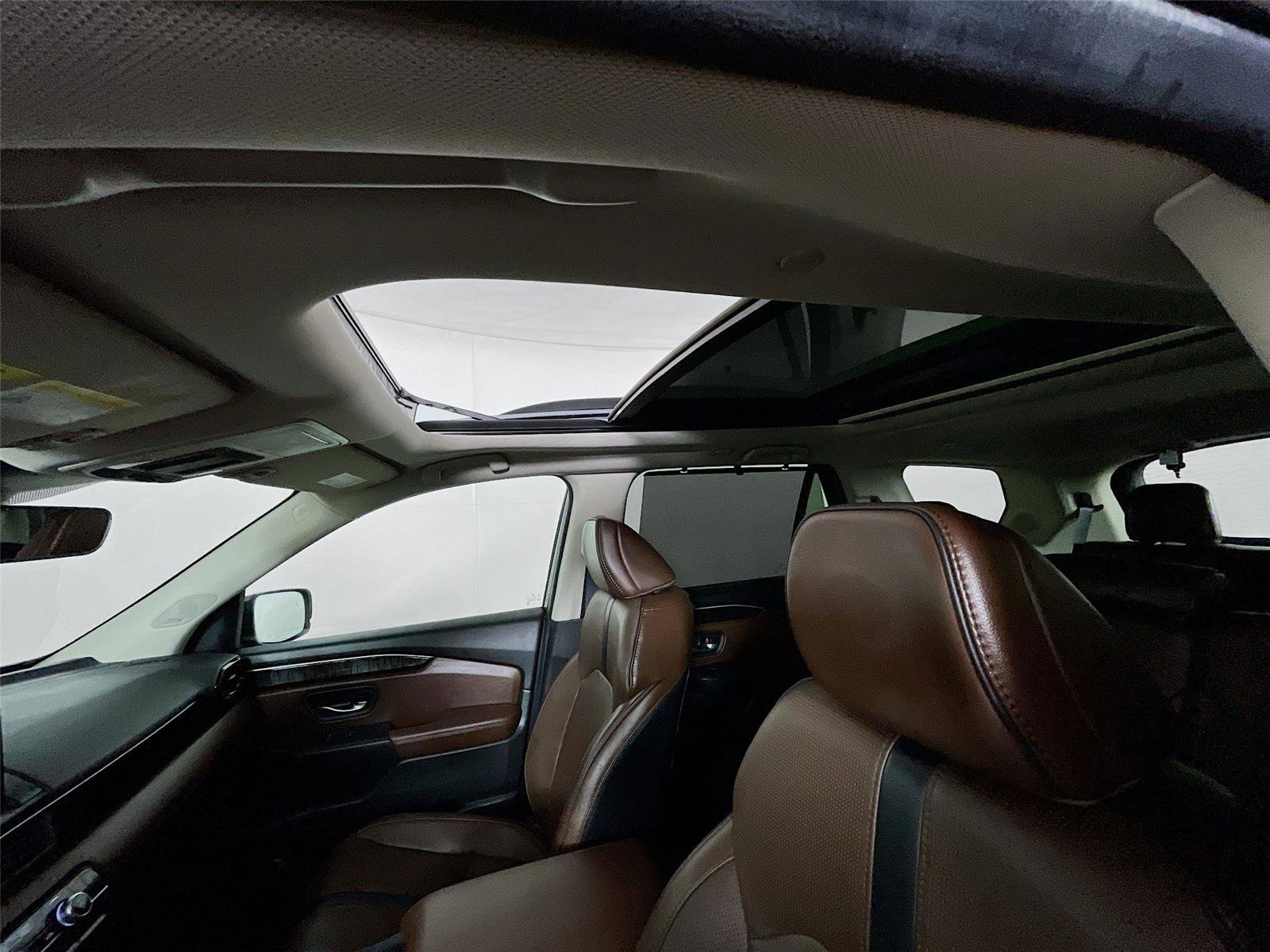 Used 2024 Honda Pilot Elite image 13