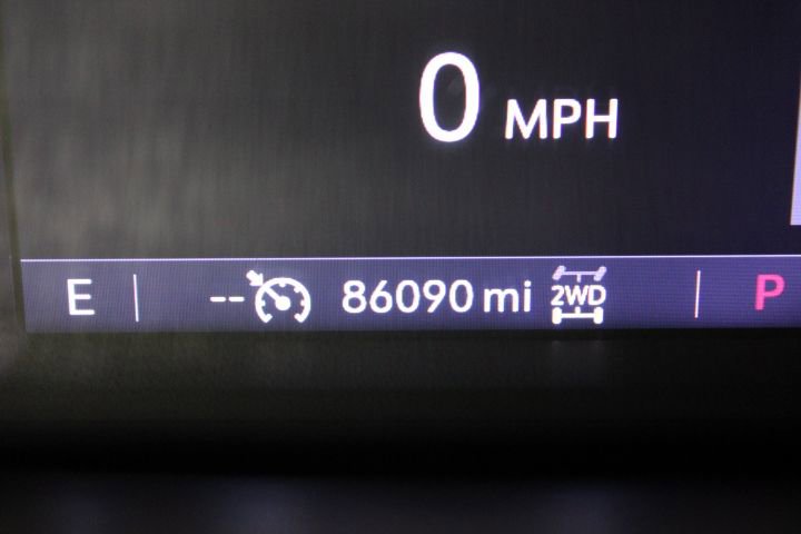 Used 2021 GMC Sierra 1500 AT4 image 2