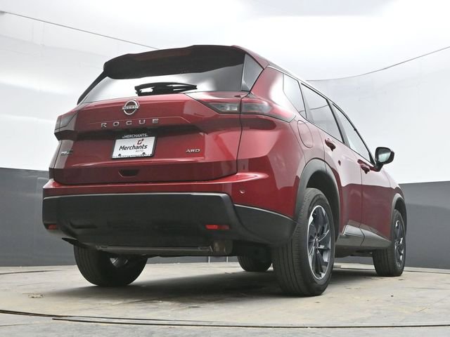 Used 2025 Nissan Rogue SV AWD/4WD image 34