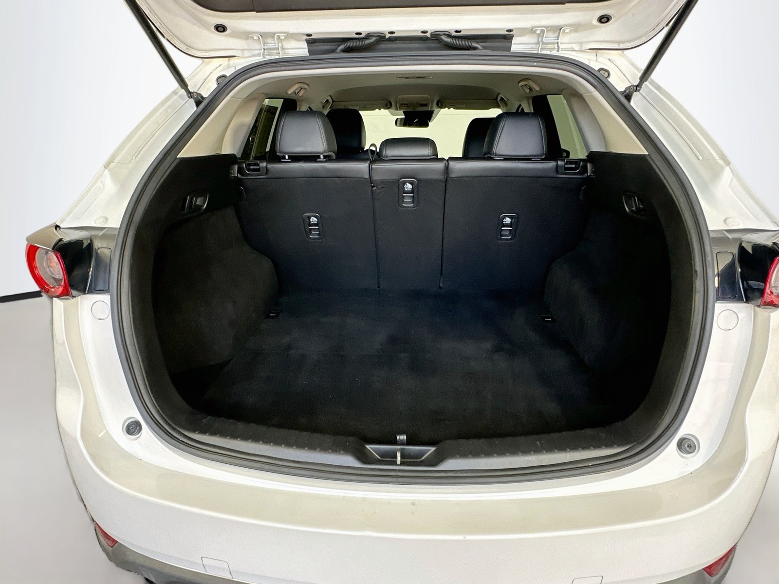 Used 2018 MAZDA CX-5 Touring FWD image 24