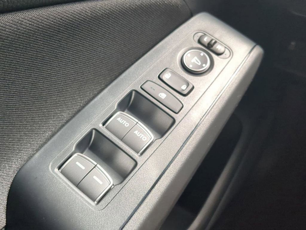 Used 2025 Honda Civic Sport image 19