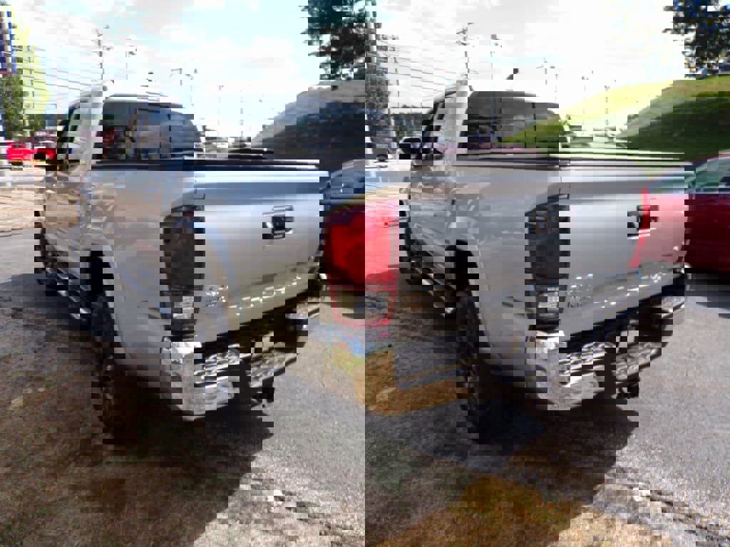 Used 2022 Toyota Tacoma 4x4 Double Cab image 10