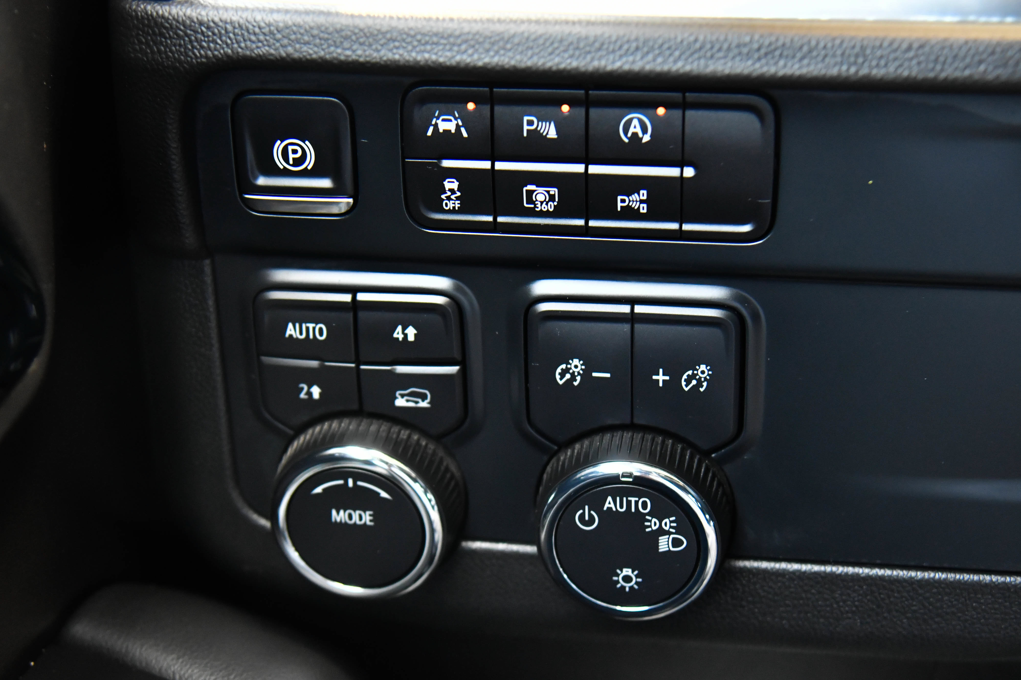 Used 2025 Chevrolet Tahoe LT AWD/4WD image 41