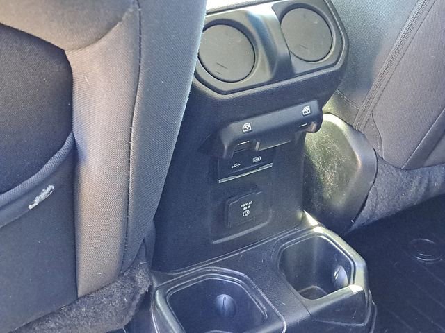 Used 2018 Jeep Wrangler Unlimited Sahara w/ Uconnect 4C Nav & Sound Group AWD/4WD image 23