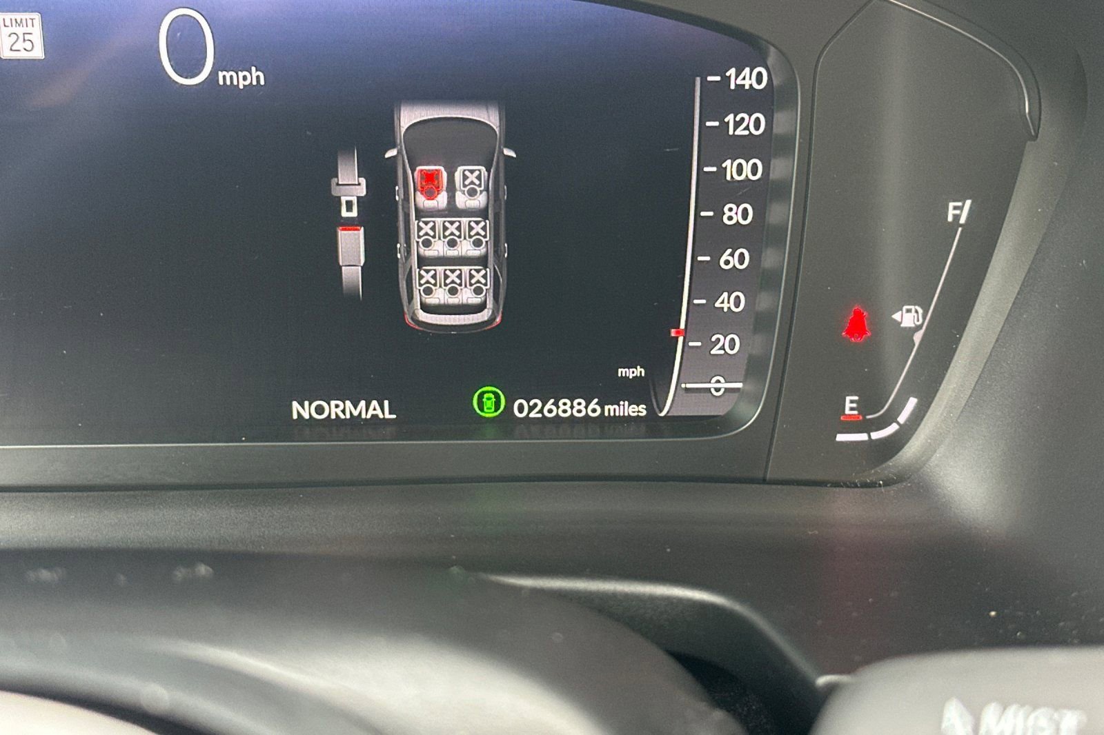 Used 2025 Honda Pilot Black Edition image 28