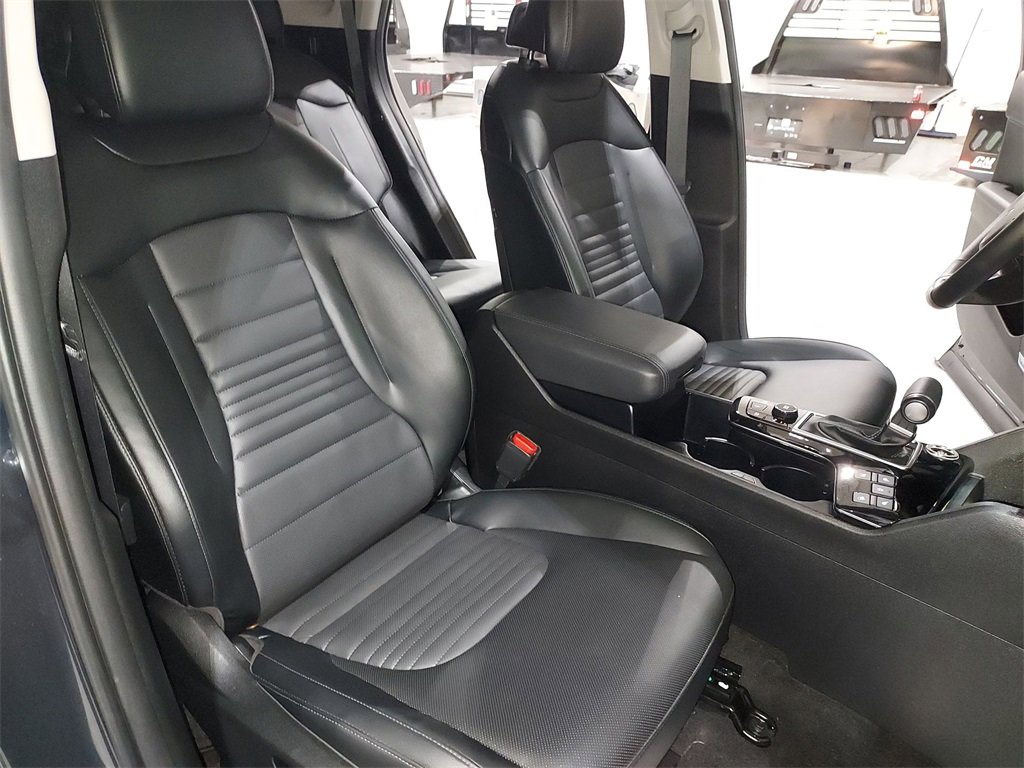 Used 2025 Kia Sportage SX image 31