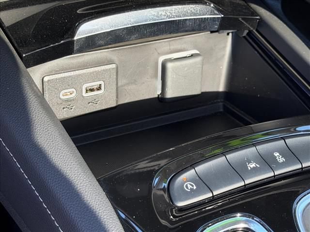Certified 2023 Buick Envision Essence w/ Sport Touring Package FWD image 22