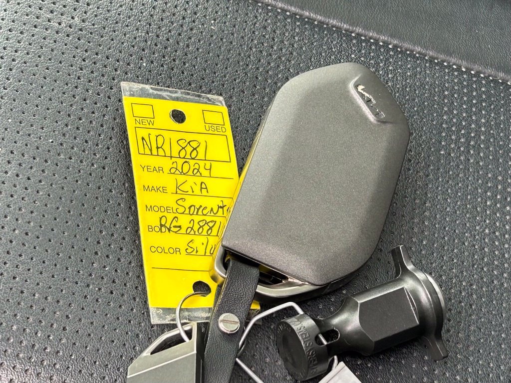Used 2024 Kia Sorento S w/ Panoramic Sunroof Package FWD image 51