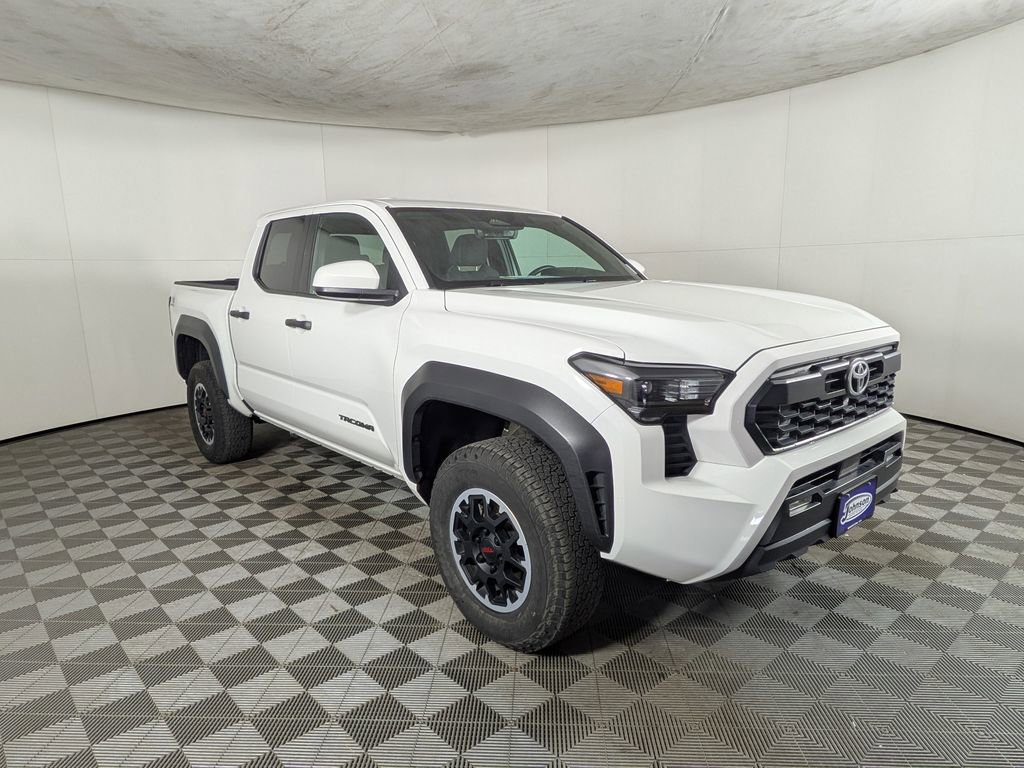 Used 2024 Toyota Tacoma TRD Off-Road image 5