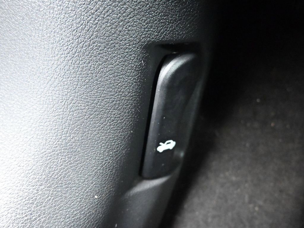 Used 2023 Nissan Sentra SV FWD image 26