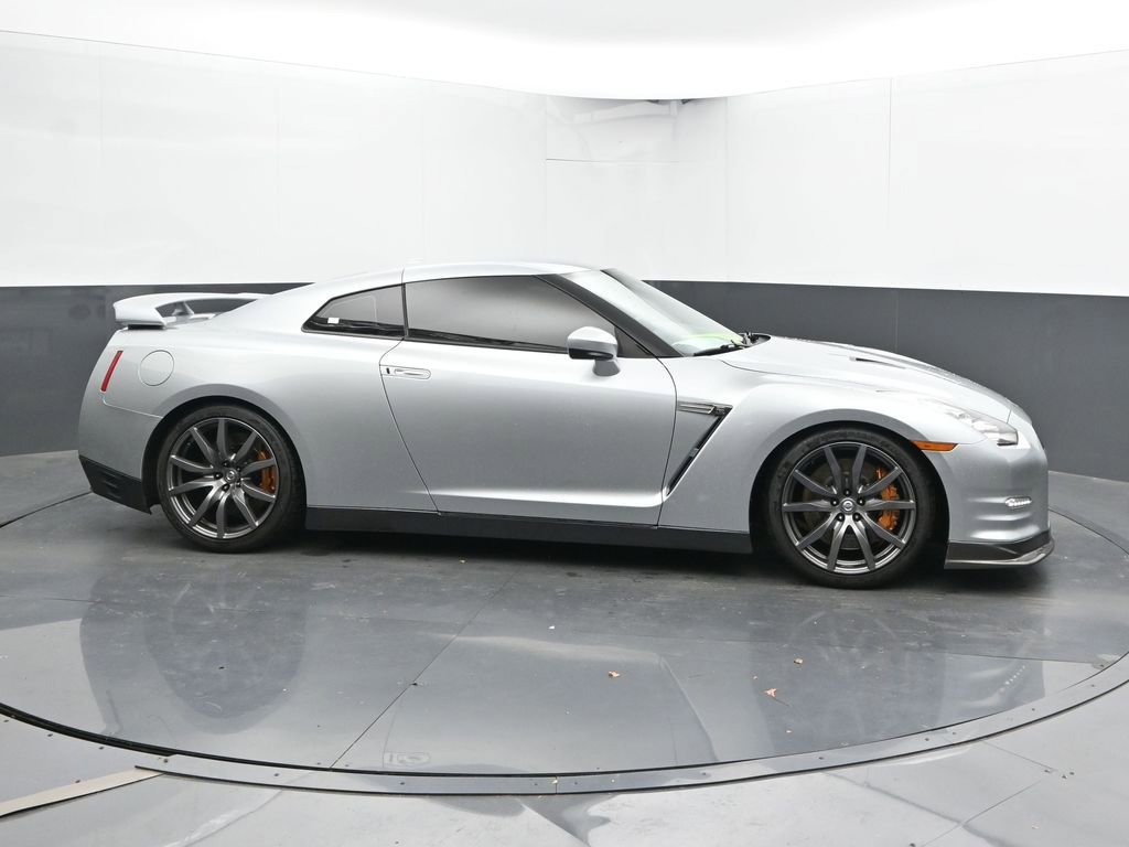 Used 2012 Nissan GT-R Premium AWD/4WD image 4