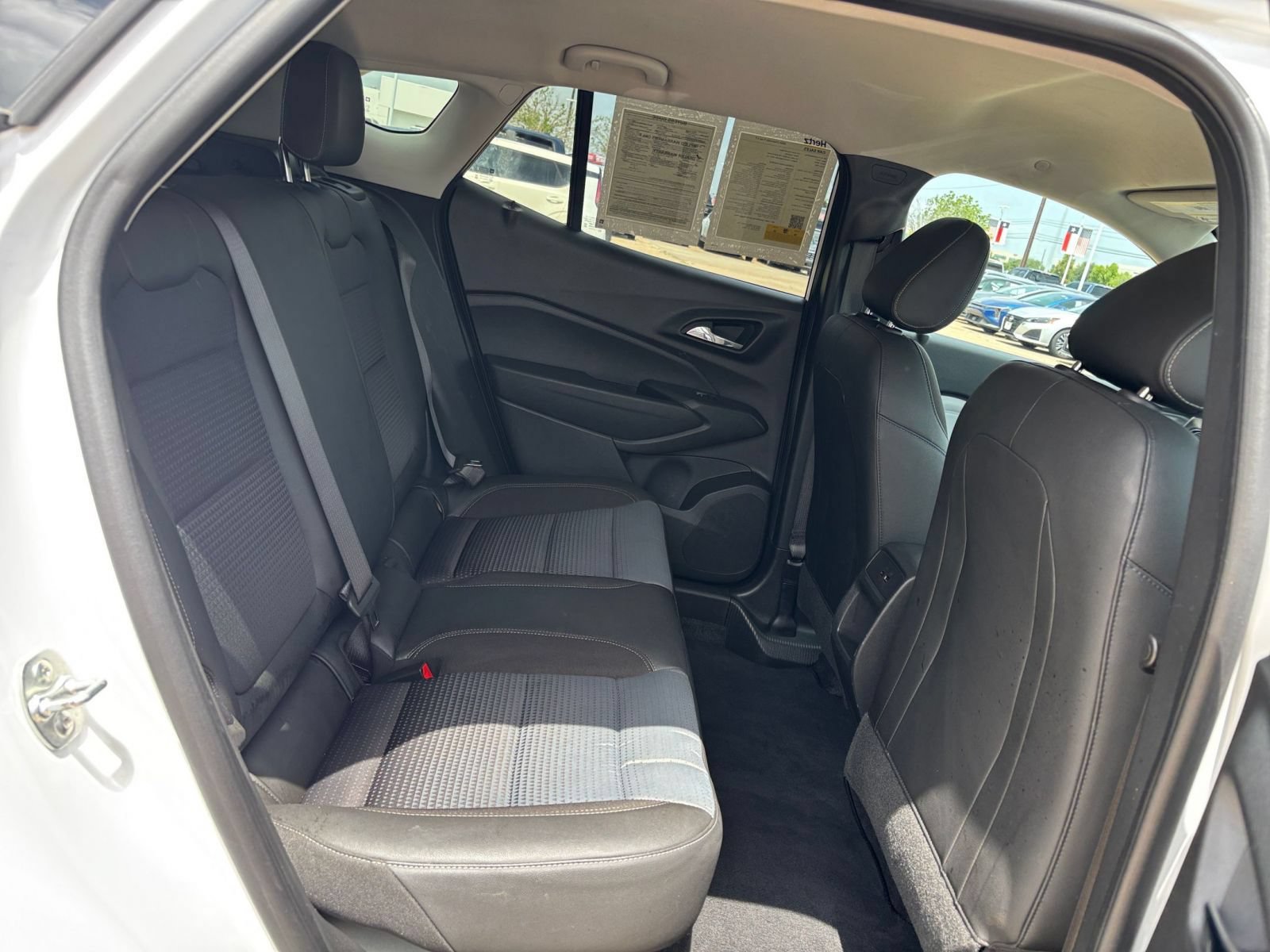 Used 2025 Chevrolet Trax LT FWD image 20