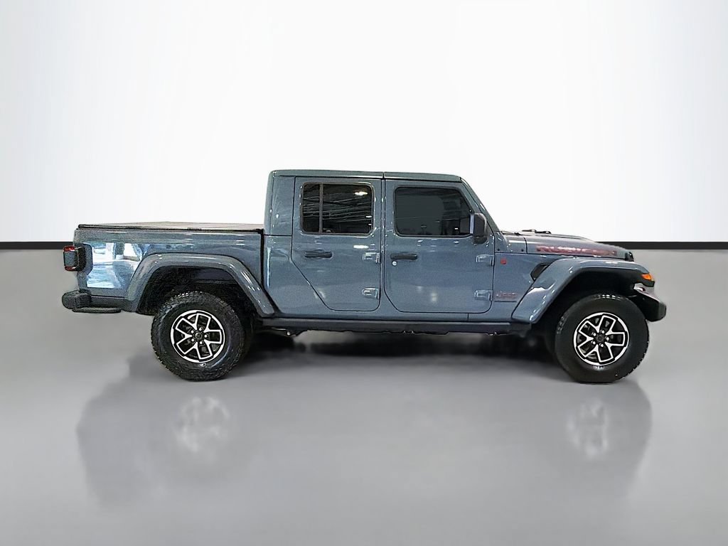 Used 2025 Jeep Gladiator Rubicon w/ Convenience Group AWD/4WD image 10