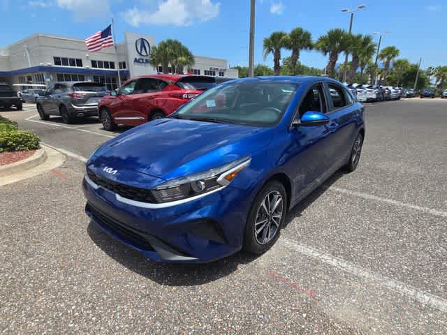 Used 2023 Kia Forte LXS w/ LXS Technology Package FWD image 4