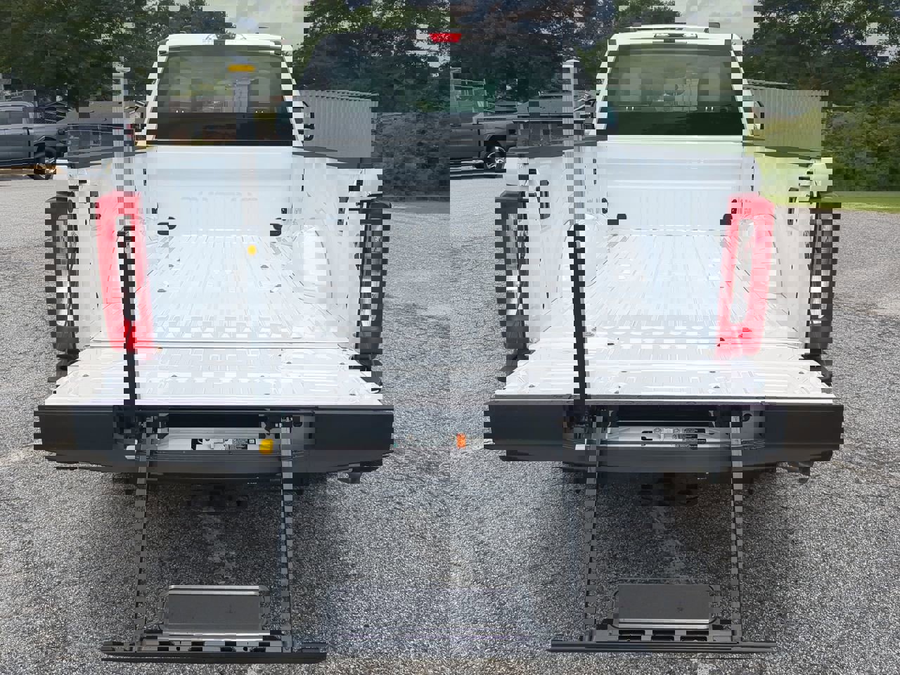 New 2026 Ford F250 XL w/ XL Chrome Package image 11