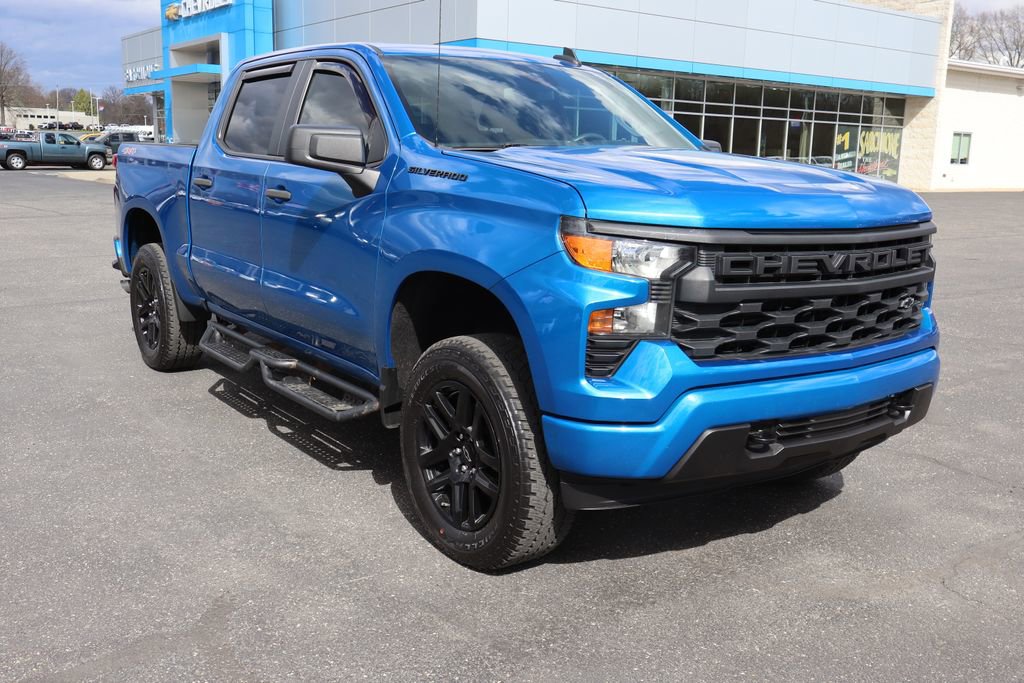 Used 2022 Chevrolet Silverado 1500 Custom w/ LPO, Dark Essentials Package image 2