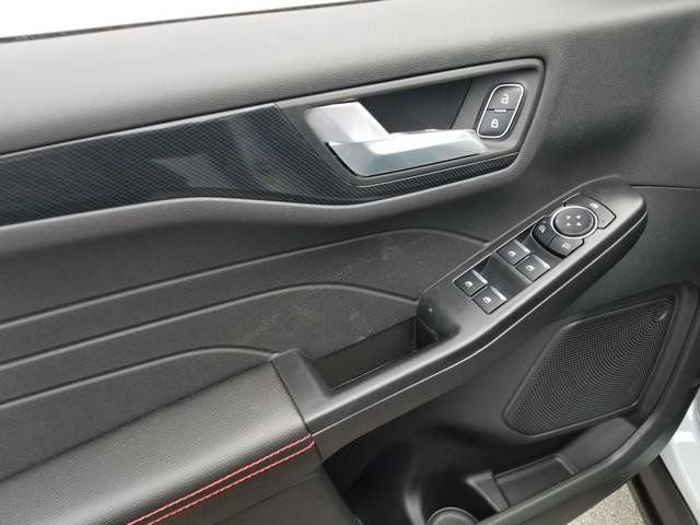 New 2026 Ford Escape ST-Line w/ Cold Weather Package AWD/4WD image 14