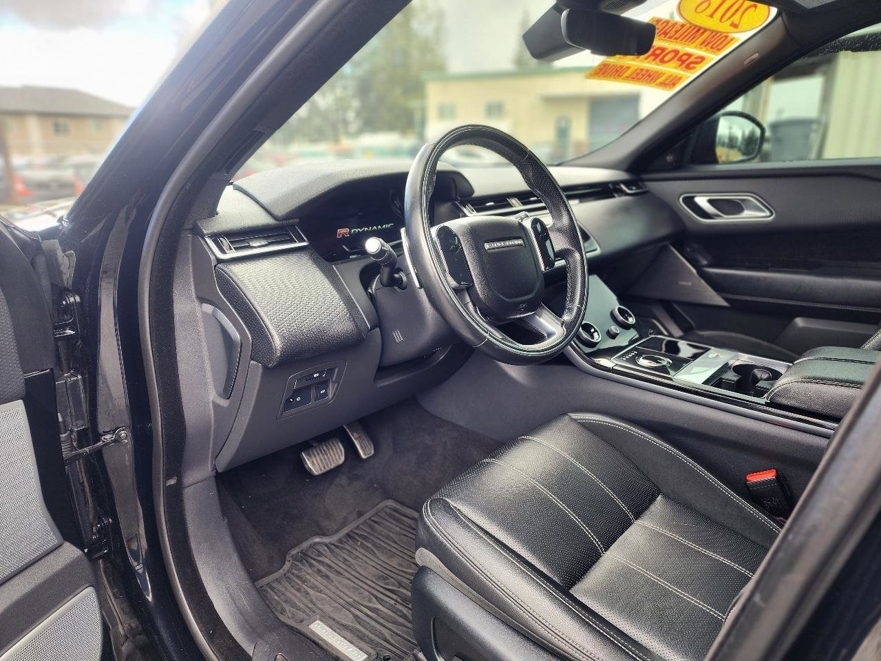 Used 2018 Land Rover Range Rover Velar R-Dynamic SE AWD/4WD image 13