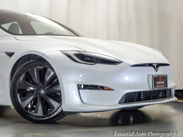 Used 2024 Tesla Model S image 2