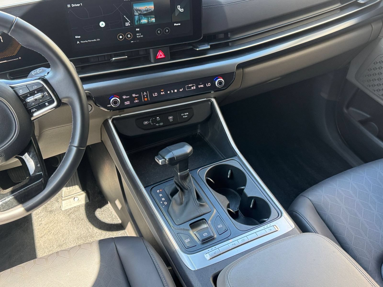 Used 2026 Kia Carnival FWD image 43