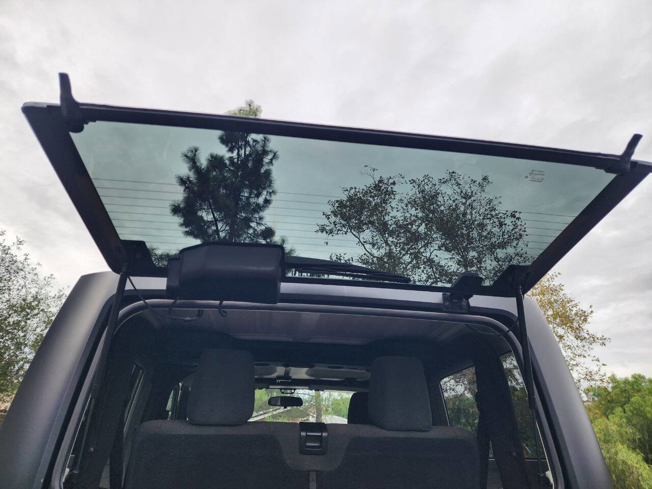 Used 2011 Jeep Wrangler Sahara w/ Dual Top Group image 34