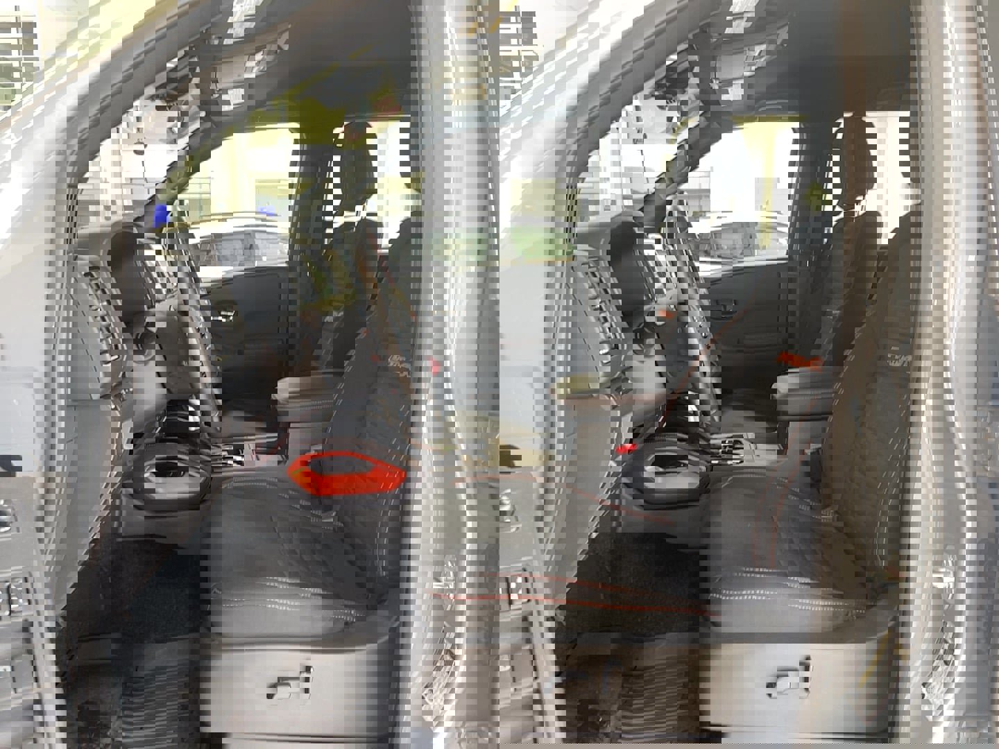 Used 2023 Nissan Frontier PRO-4X w/ Technology Package image 31