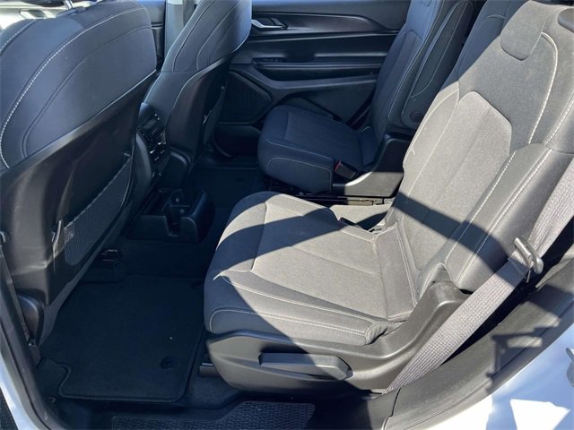 Certified 2023 Jeep Grand Cherokee L Laredo image 27