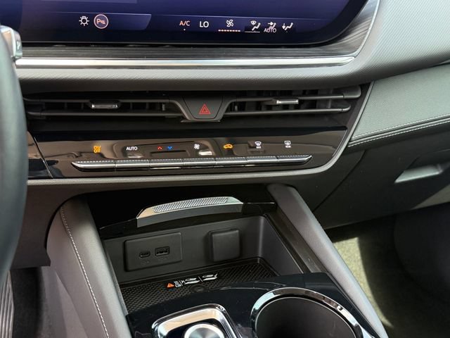 Used 2025 Buick Envision Preferred AWD/4WD image 15