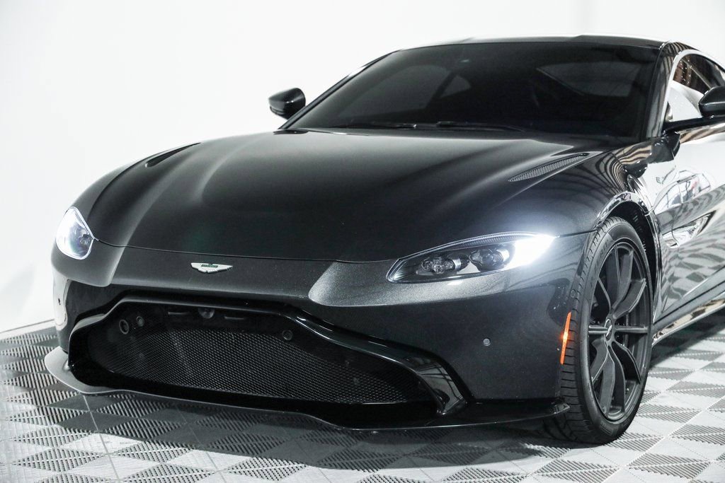 Used 2020 Aston Martin V8 Vantage Coupe image 19