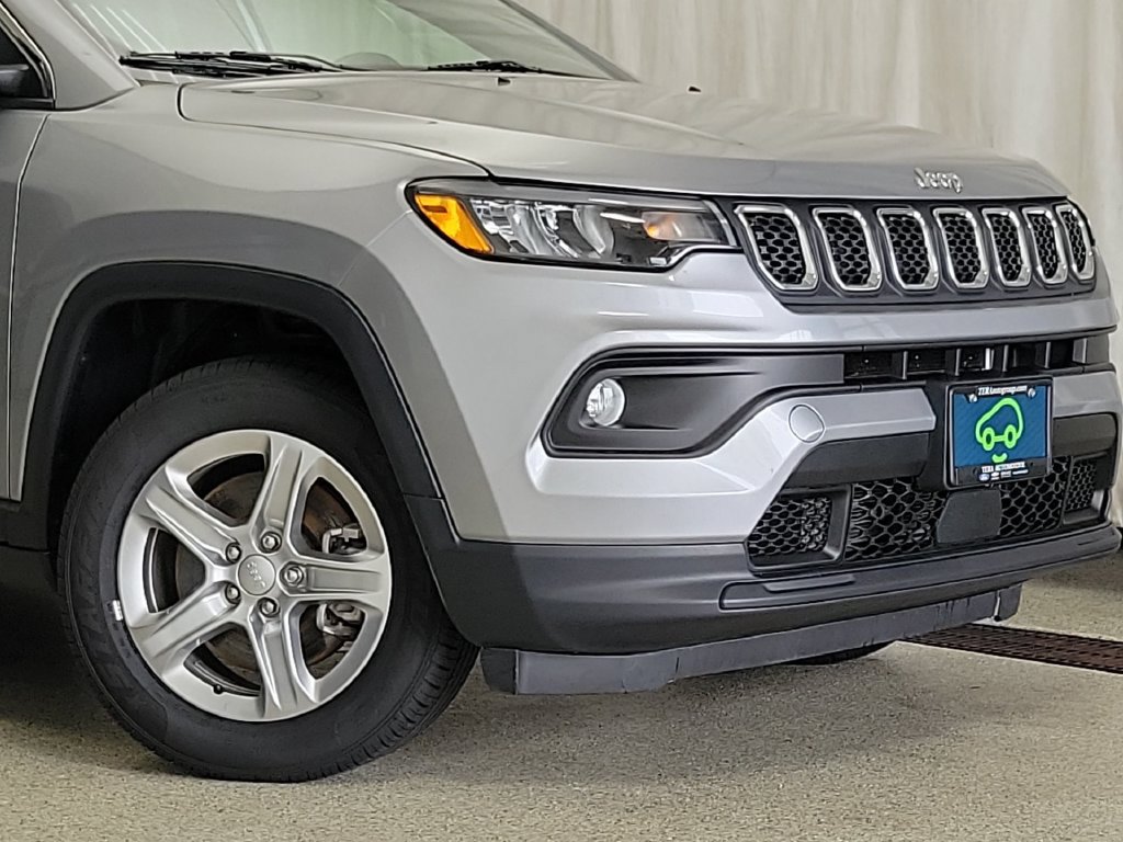 Used 2024 Jeep Compass Latitude AWD/4WD image 6