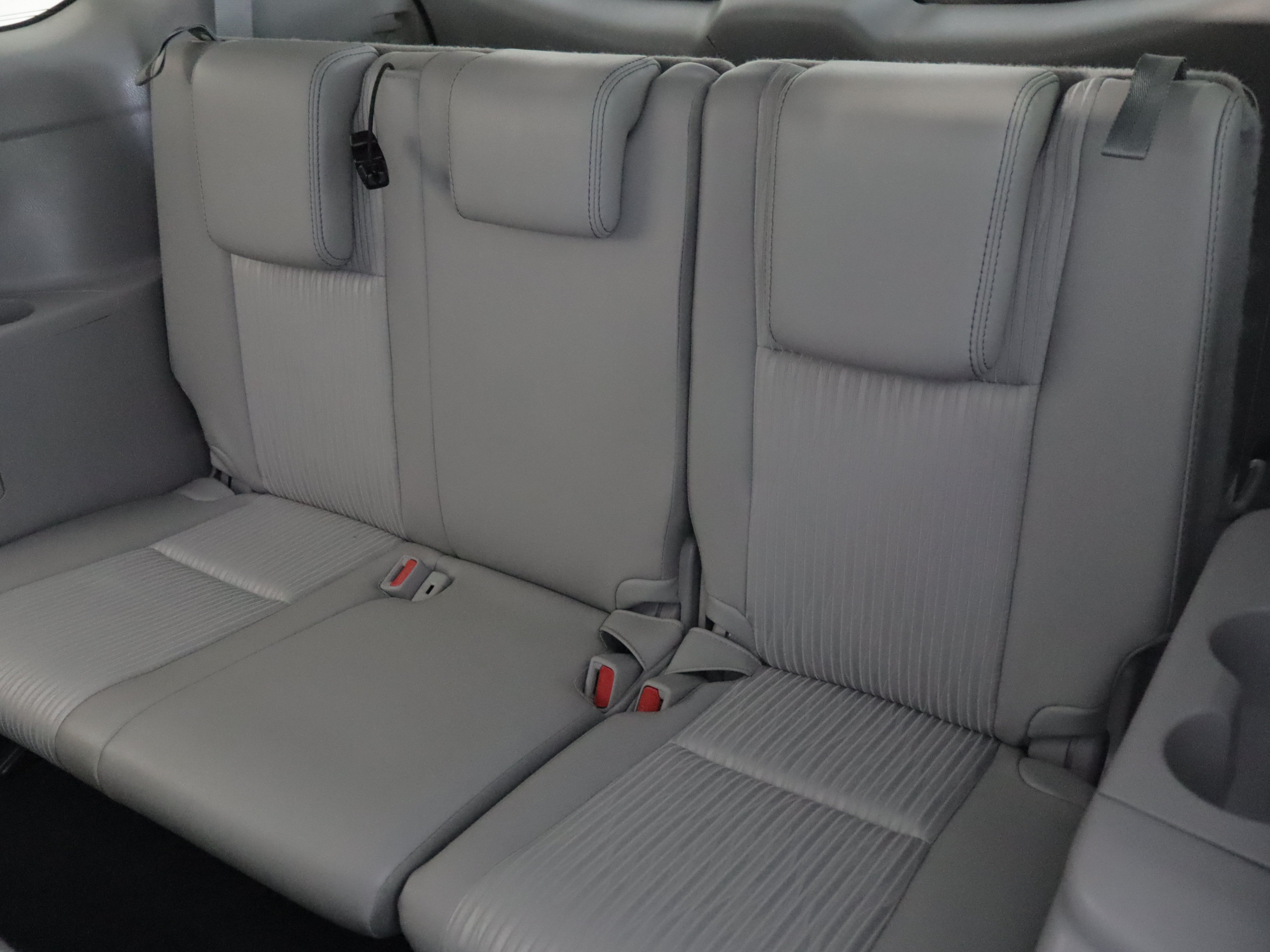 Used 2018 Toyota Highlander Plus AWD/4WD image 9