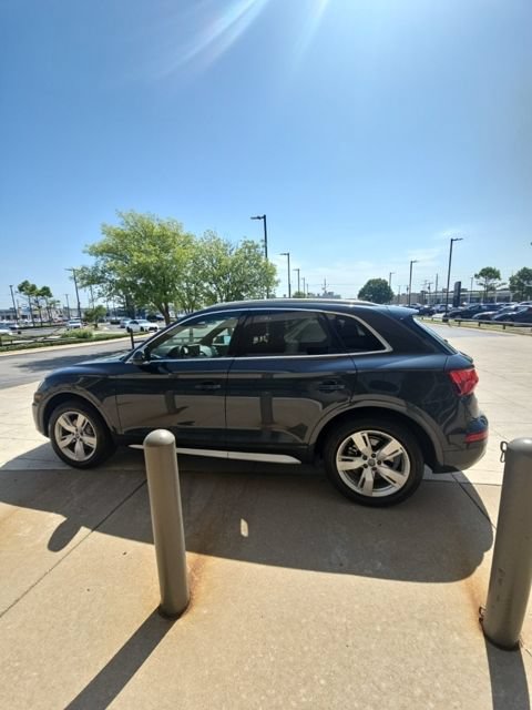 Used 2018 Audi Q5 2.0T Premium Plus w/ Premium Plus Package AWD/4WD image 2