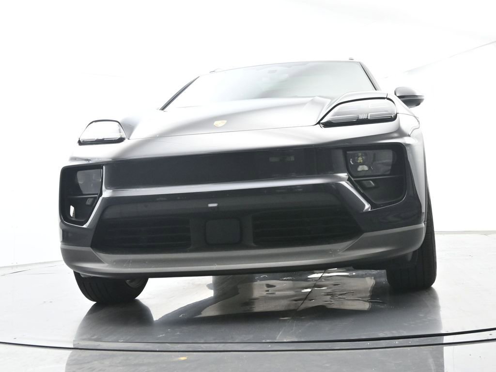 Certified 2025 Porsche Macan 4S Electric AWD/4WD image 55