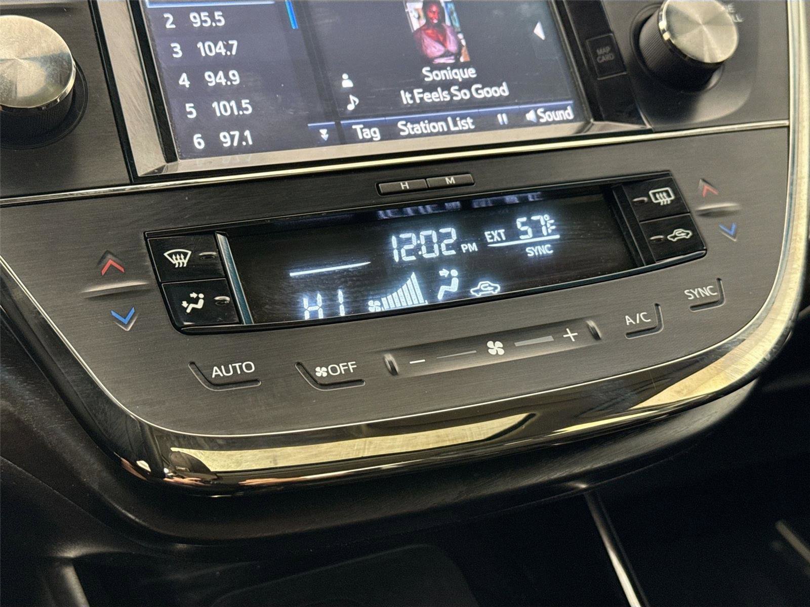 Used 2018 Toyota Avalon XLE Premium image 28