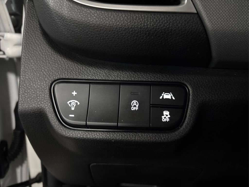 Used 2023 Kia Seltos LX image 33