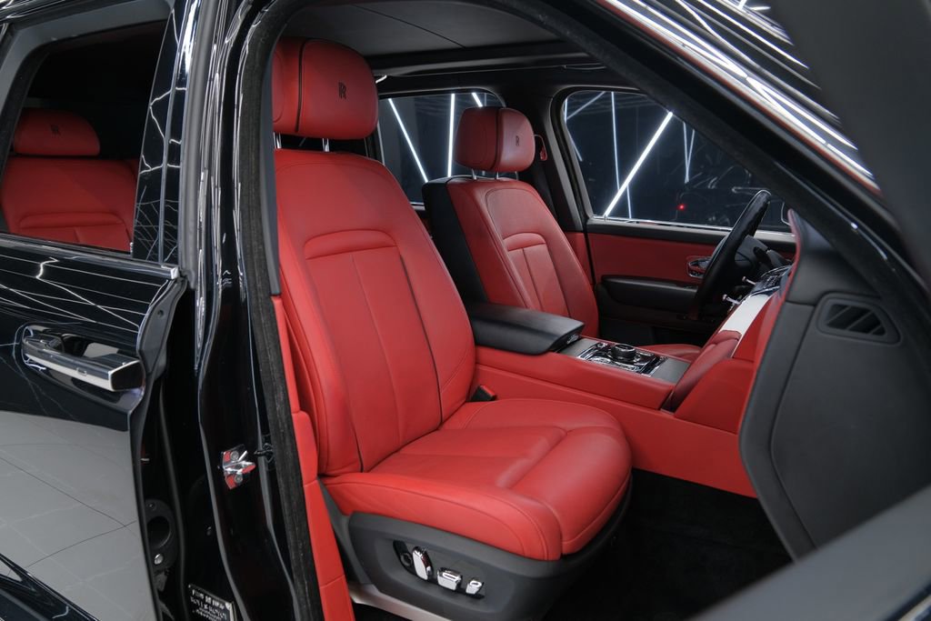 Used 2019 Rolls-Royce Cullinan AWD/4WD image 25
