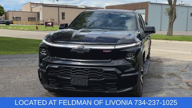 Used 2024 Chevrolet Silverado EV RST AWD/4WD image 3